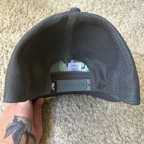 Vineyard Vines Hat - Picture 3 of 4